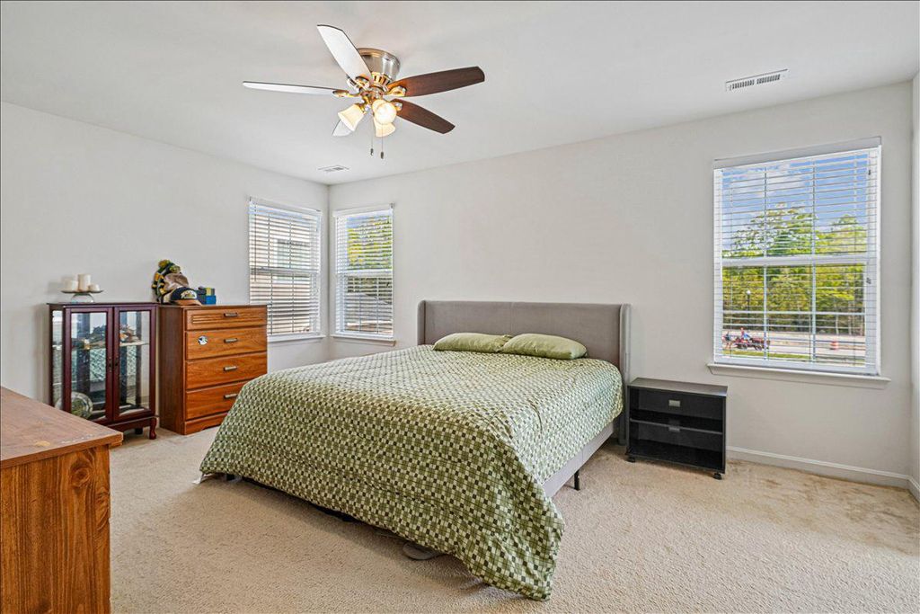 Image 9 of property listing at 22244 SCOTT CIR, Lexington Park, MD 20653