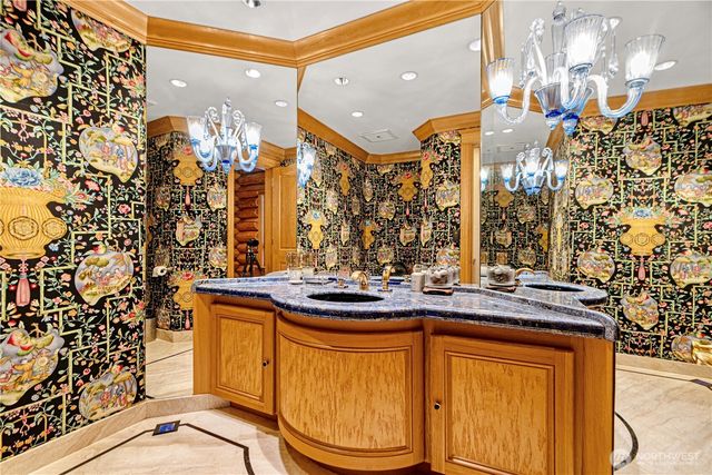 8100 428th Avenue SE, Snoqualmie, WA 98065