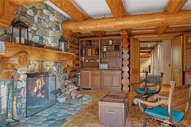 8100 428th Avenue SE, Snoqualmie, WA 98065