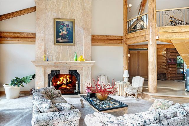 8100 428th Avenue SE, Snoqualmie, WA 98065