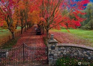 8100 428th Avenue SE, Snoqualmie, WA 98065