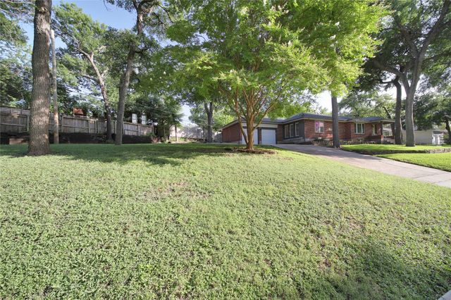 8180 Hunnicut Road, Dallas, TX 75228