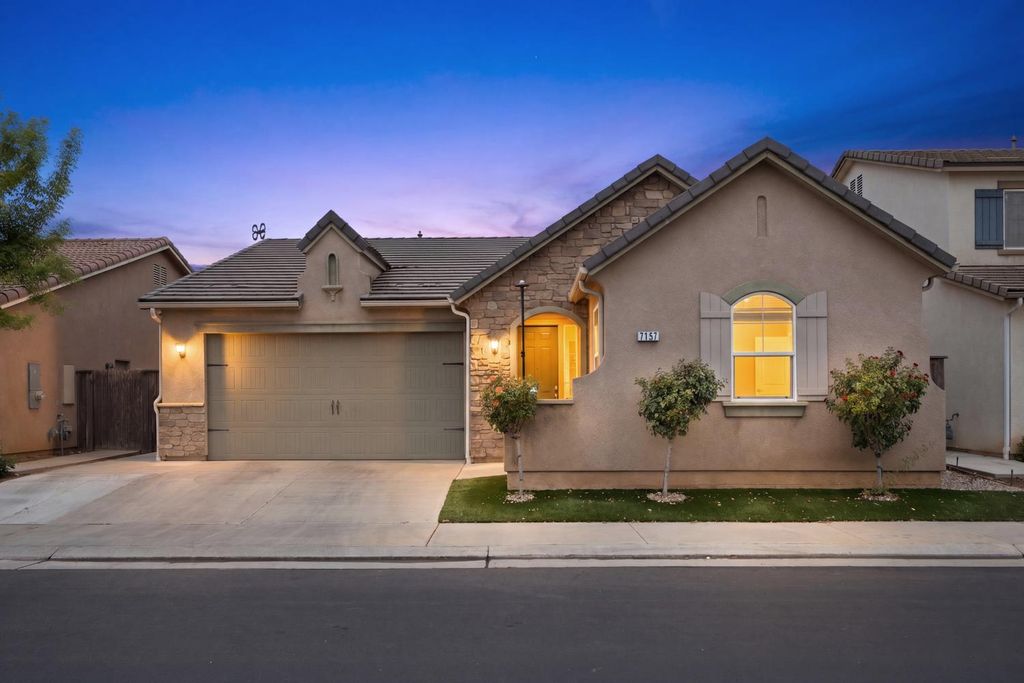 Image 1 of property listing at 7137 N Fusion Drive, Fresno, CA 93711
