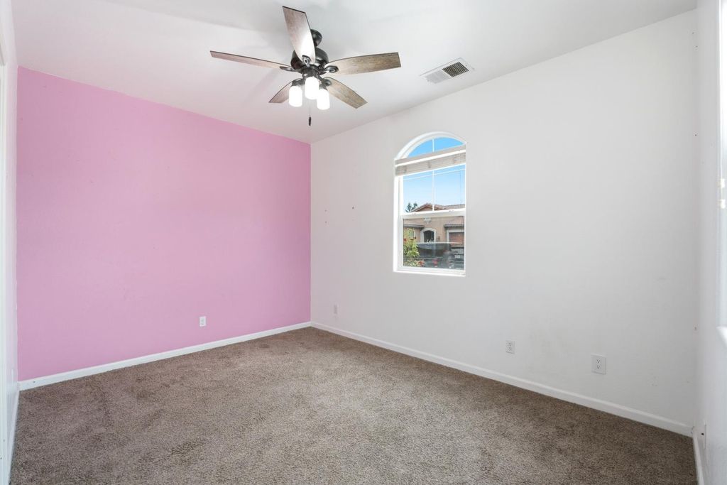 Image 22 of property listing at 7137 N Fusion Drive, Fresno, CA 93711