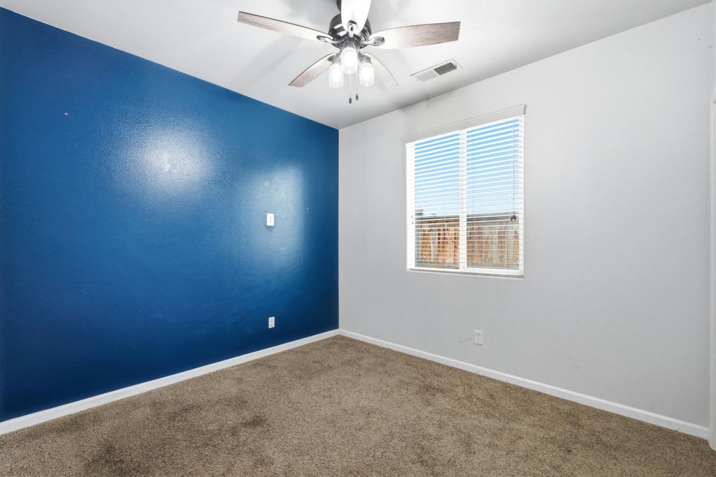 Image 24 of property listing at 7137 N Fusion Drive, Fresno, CA 93711