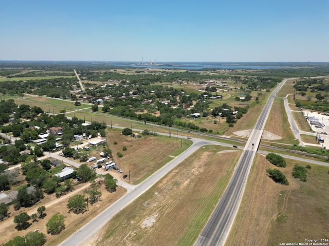 8075 loop 1604, Elmendorf, TX 78112