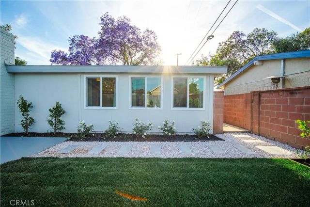 236 Mission Dr, Fullerton, CA 92831