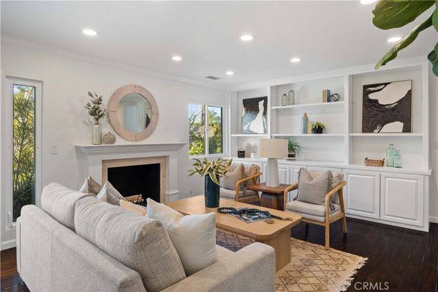 832 Presidio, Costa Mesa, CA 92626