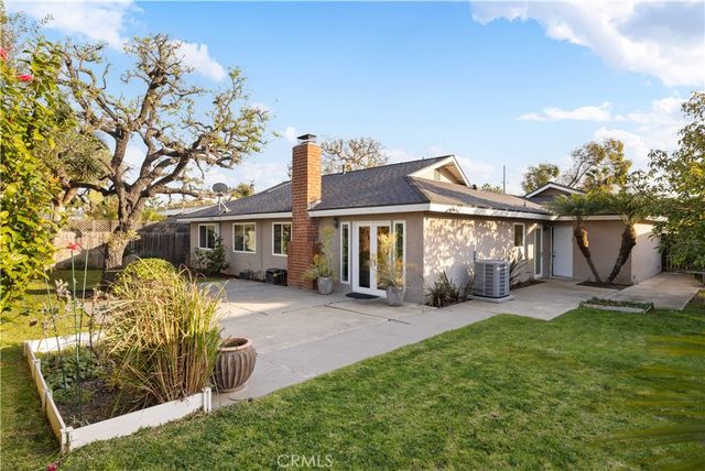 832 Presidio, Costa Mesa, CA 92626