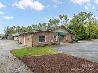732 Jonesborough Street, Hendersonville, NC 28739