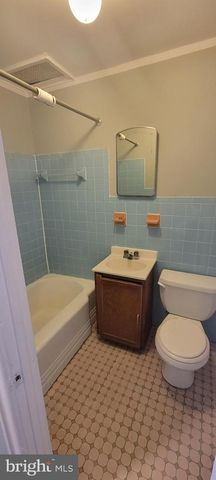 5261 E ROOSEVELT BLVD, Philadelphia, PA 19124