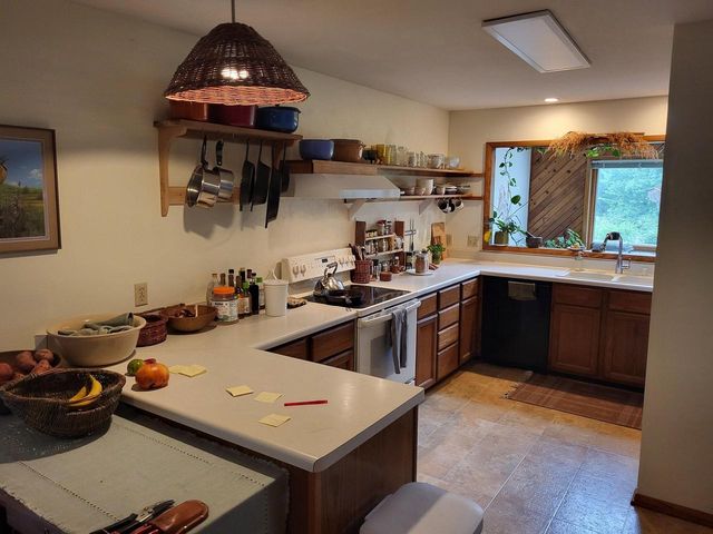 5155 Sunrise Ridge TRAIL, Middleton, WI 53562