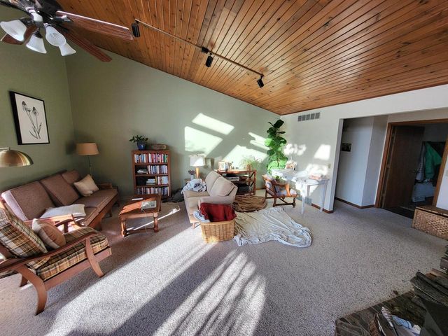 5155 Sunrise Ridge TRAIL, Middleton, WI 53562