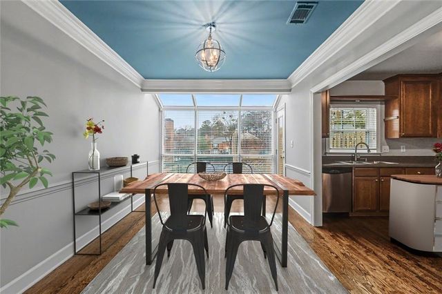 125 Mt Vernon Circle, Atlanta, GA 30338