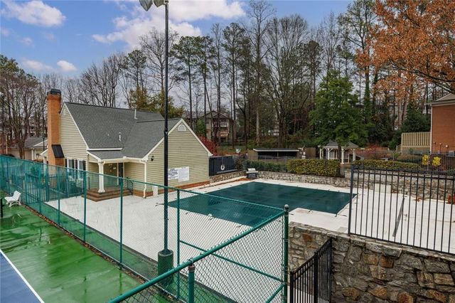 125 Mt Vernon Circle, Atlanta, GA 30338