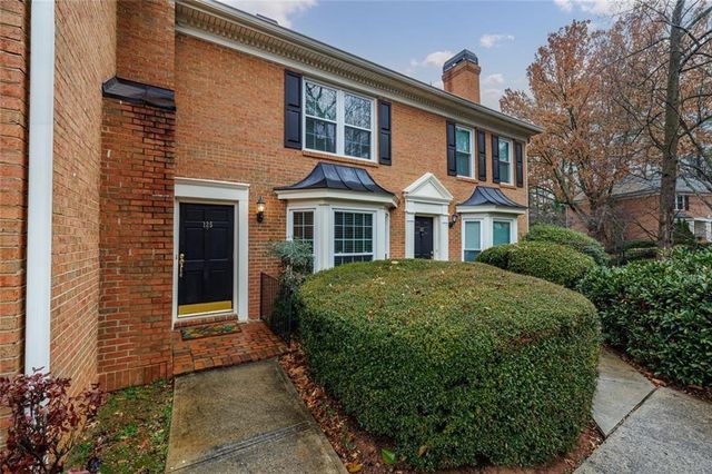 125 Mt Vernon Circle, Atlanta, GA 30338