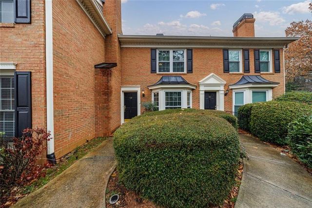 125 Mt Vernon Circle, Atlanta, GA 30338