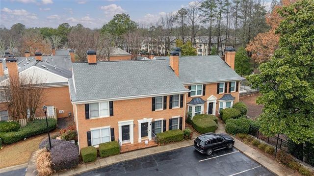 125 Mt Vernon Circle, Atlanta, GA 30338