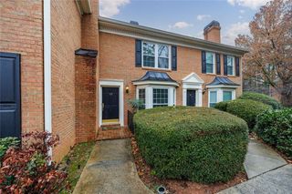 125 Mt Vernon Circle, Atlanta, GA 30338