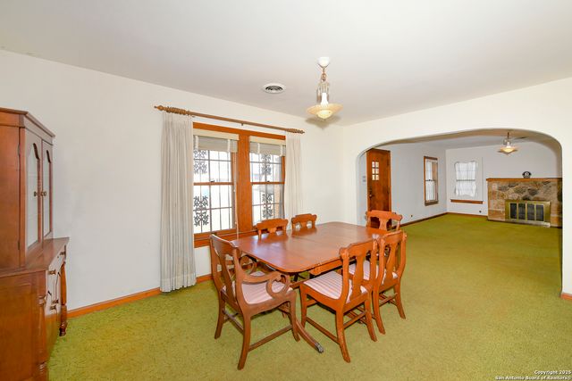 2106 STEVES AVE, San Antonio, TX 78210