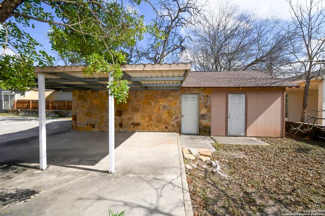 2106 STEVES AVE, San Antonio, TX 78210