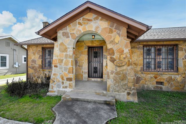 2106 STEVES AVE, San Antonio, TX 78210
