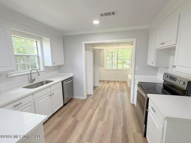 1404 Rosemont Drive, Clinton, MS 39056