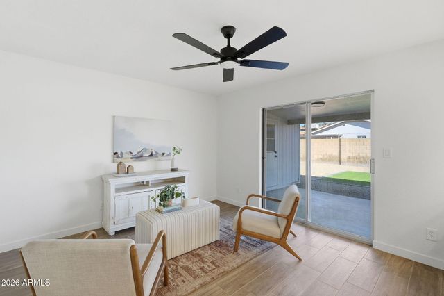 709 N LINDEN Circle, Mesa, AZ 85203