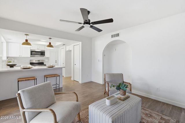 709 N LINDEN Circle, Mesa, AZ 85203