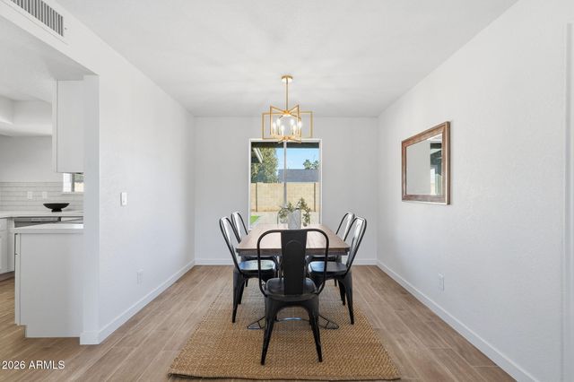 709 N LINDEN Circle, Mesa, AZ 85203