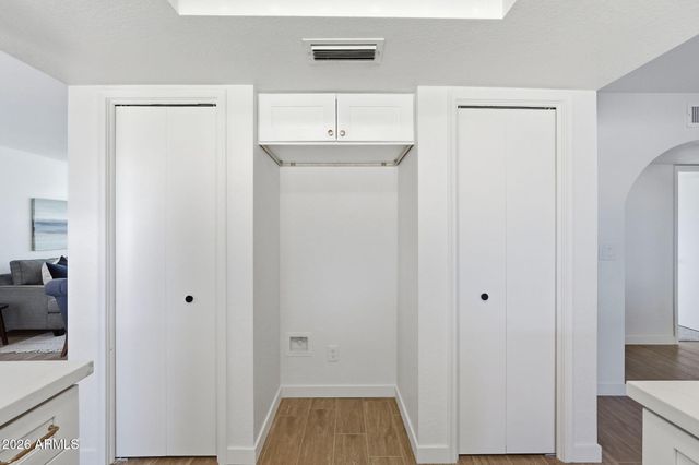 709 N LINDEN Circle, Mesa, AZ 85203