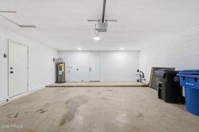 709 N LINDEN Circle, Mesa, AZ 85203