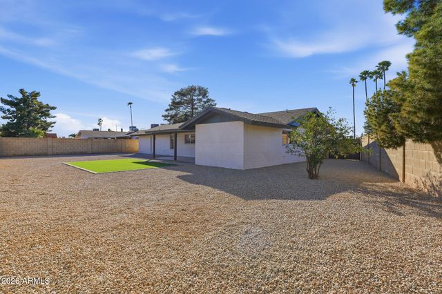 709 N LINDEN Circle, Mesa, AZ 85203