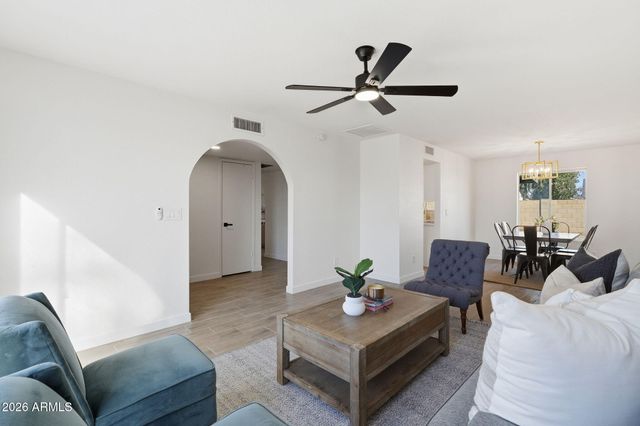 709 N LINDEN Circle, Mesa, AZ 85203