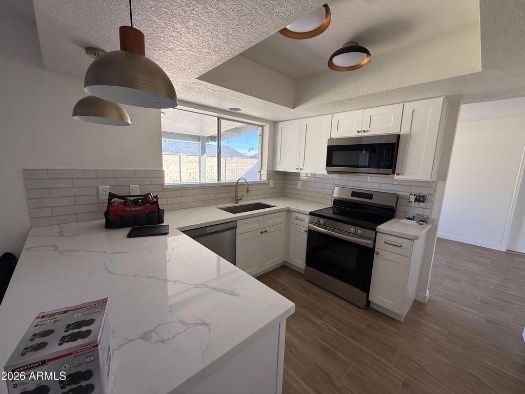 709 N LINDEN Circle, Mesa, AZ 85203