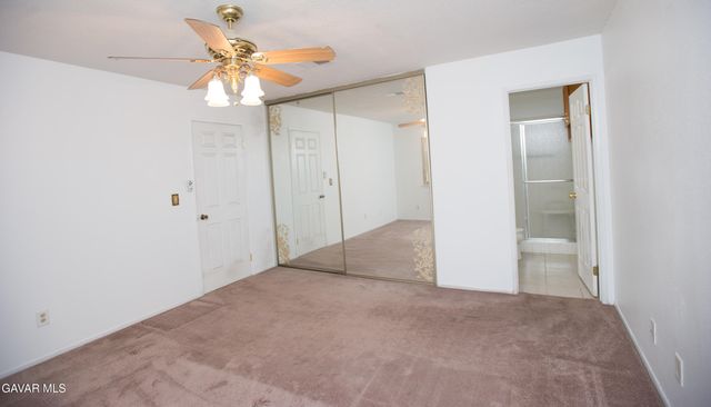 1146 E Avenue J12, Lancaster, CA 93535