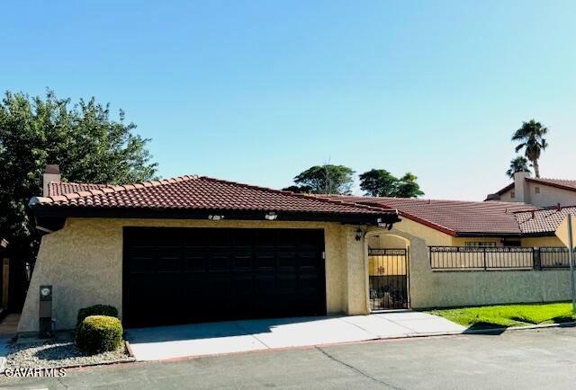 1146 E Avenue J12, Lancaster, CA 93535