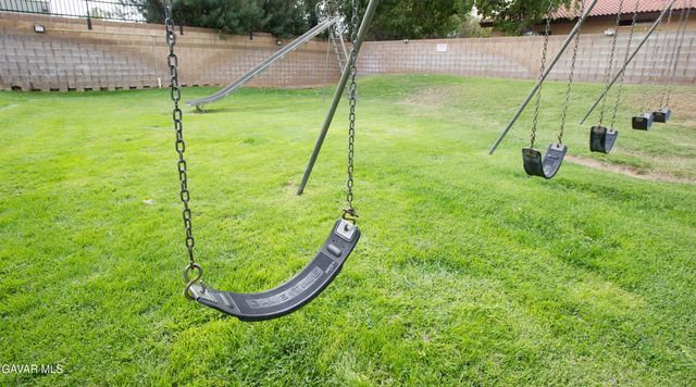 1146 E Avenue J12, Lancaster, CA 93535