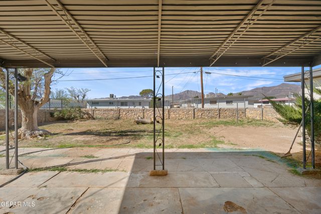 9516 IRIS Drive, El Paso, TX 79924