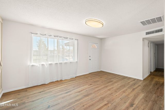 9516 IRIS Drive, El Paso, TX 79924