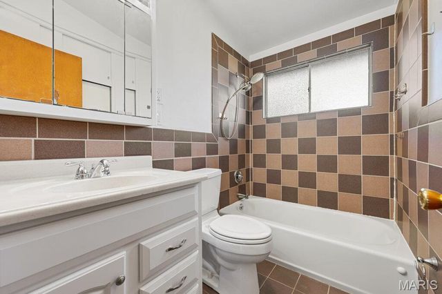 1039 Coffey Court, St Louis, MO 63126