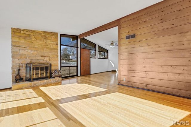 1039 Coffey Court, St Louis, MO 63126