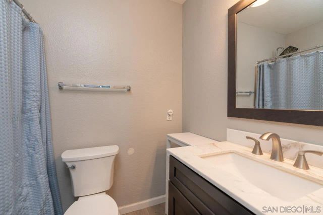 663 Diamond Way 229, Vista, CA 92083