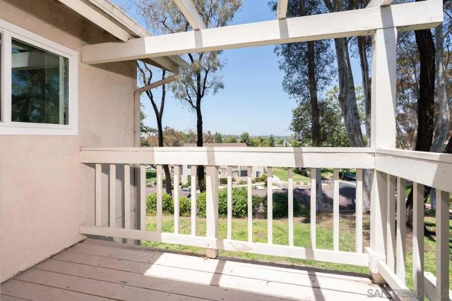 663 Diamond Way 229, Vista, CA 92083