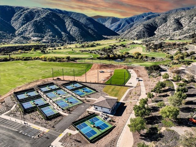 4427 Putting Green, Corona, CA 92883