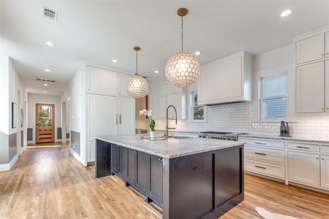 709 E 13th Street, Houston, TX 77008