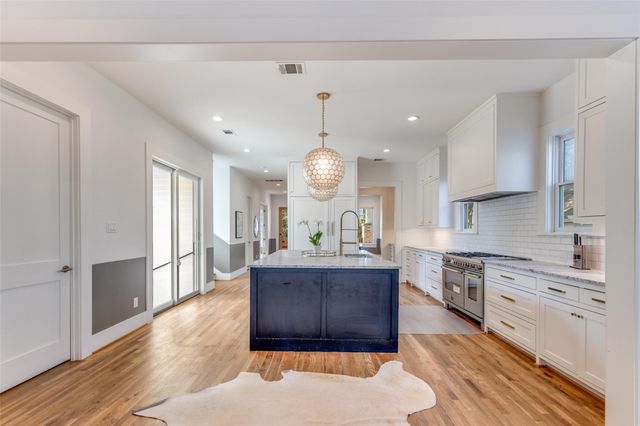 709 E 13th Street, Houston, TX 77008