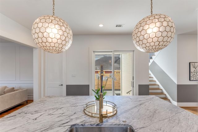 709 E 13th Street, Houston, TX 77008