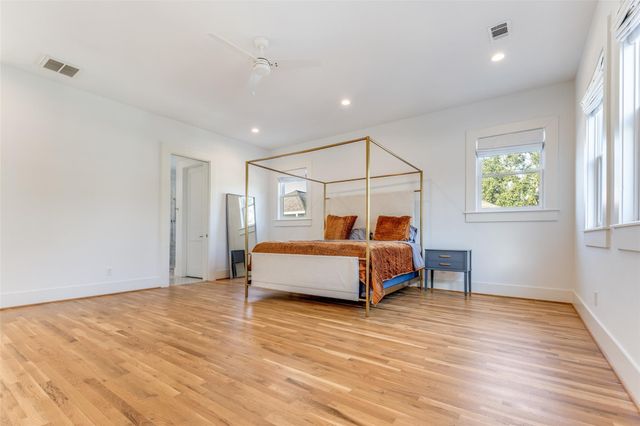 709 E 13th Street, Houston, TX 77008