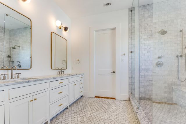 709 E 13th Street, Houston, TX 77008